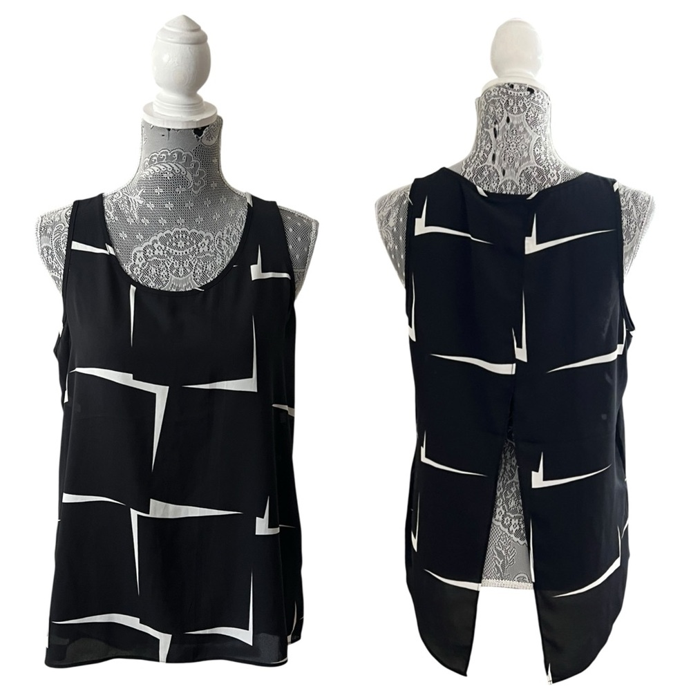 NWT Express Black White Geometric Split Back Sleeveless Top Medium